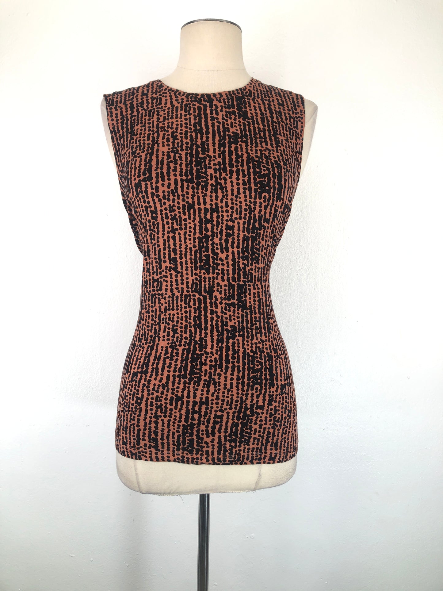 Blusa Nude de Lunares Nine West