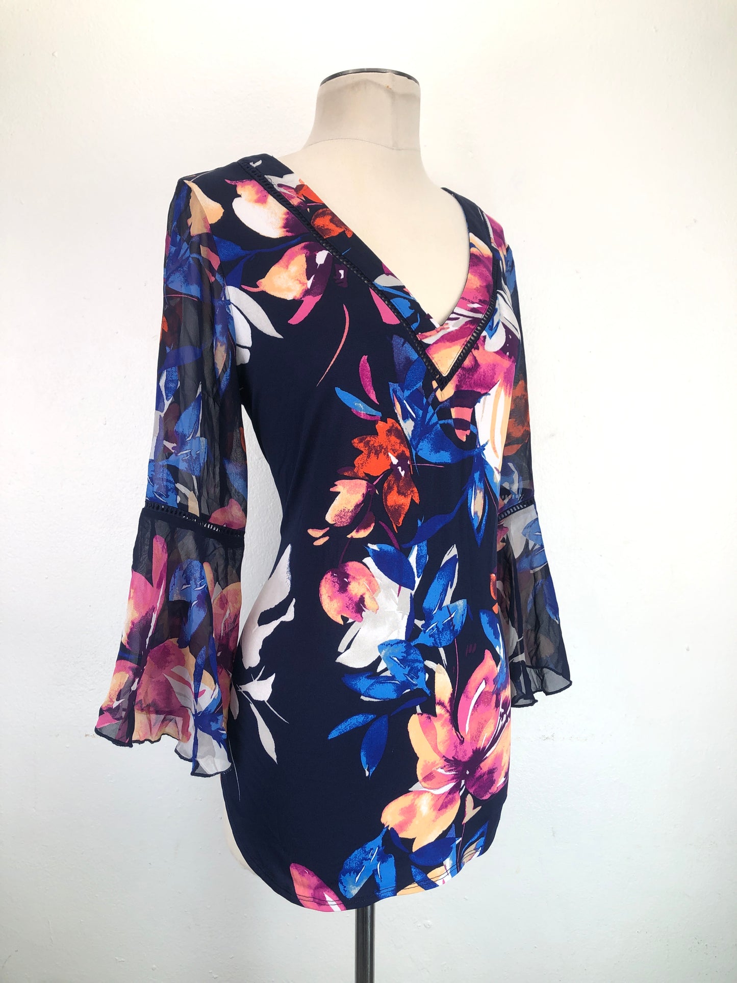 Blusa Azul marino Floral Perseption Concept
