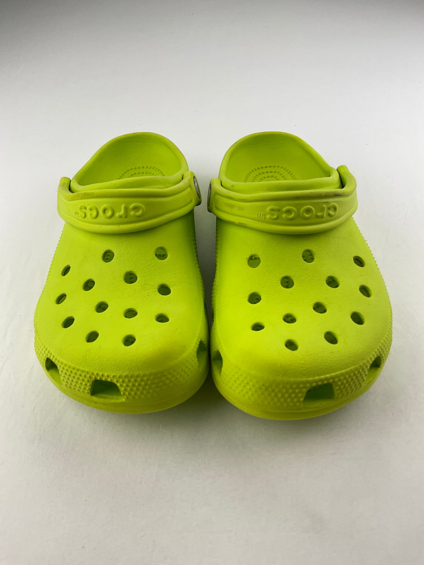 Sandalia Verde limon Crocs