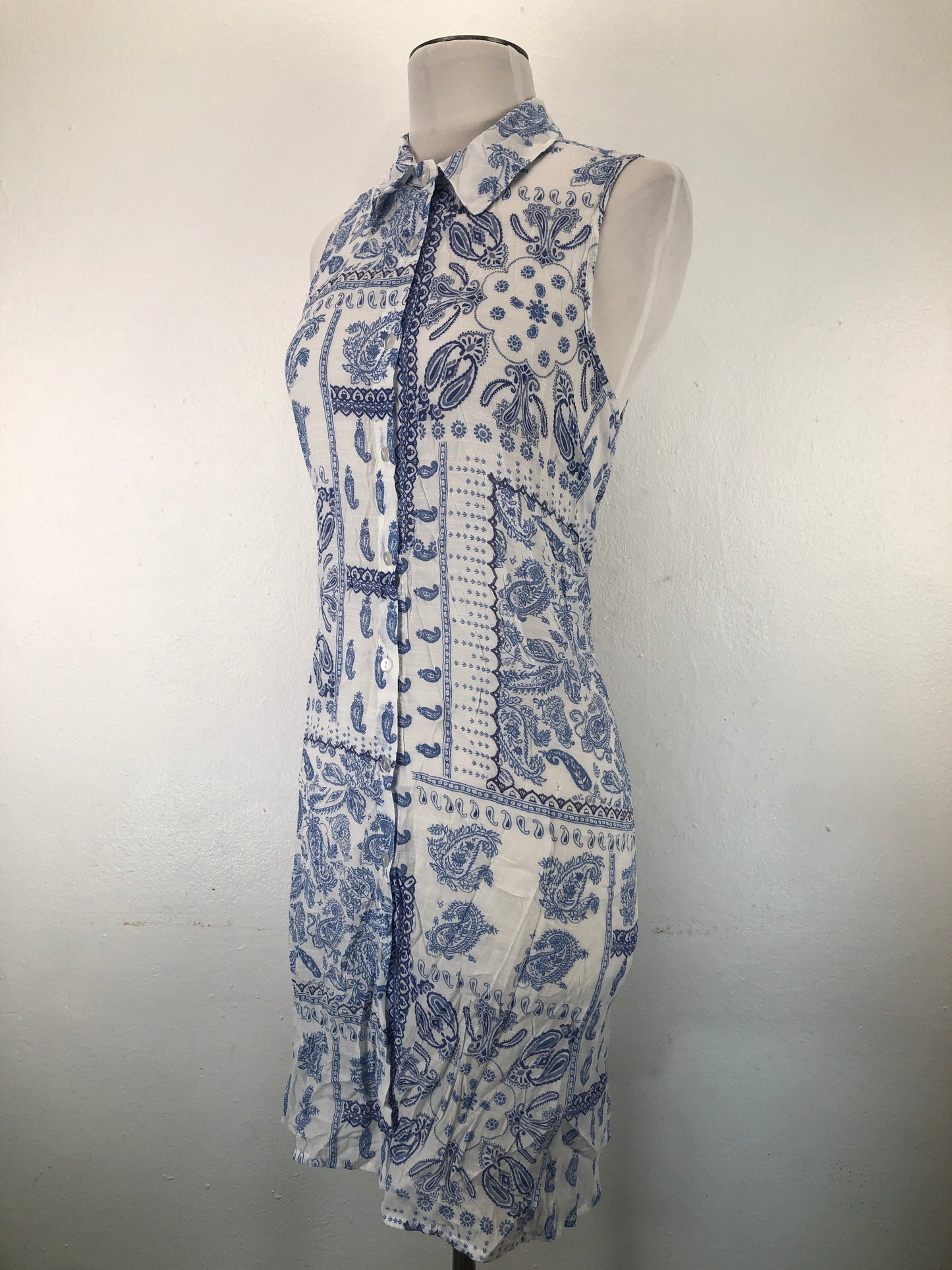 Vestido Tipo Camisero  Blanco Floral Mille Gabrielle