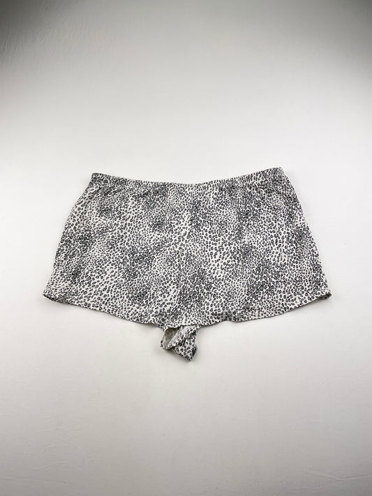 Short Verde Floral Cherokee