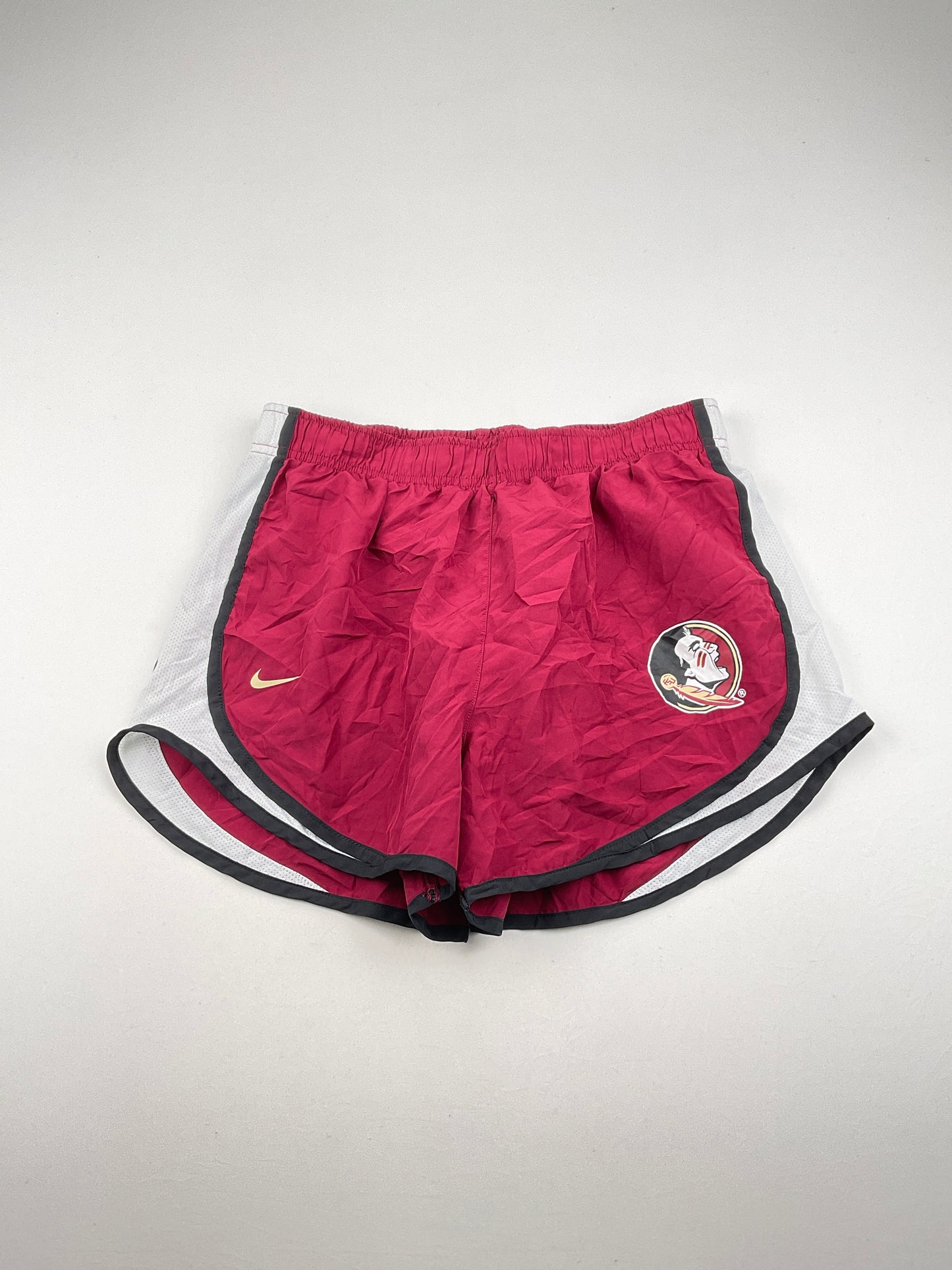 Short Rojo vino Deportivo Nike