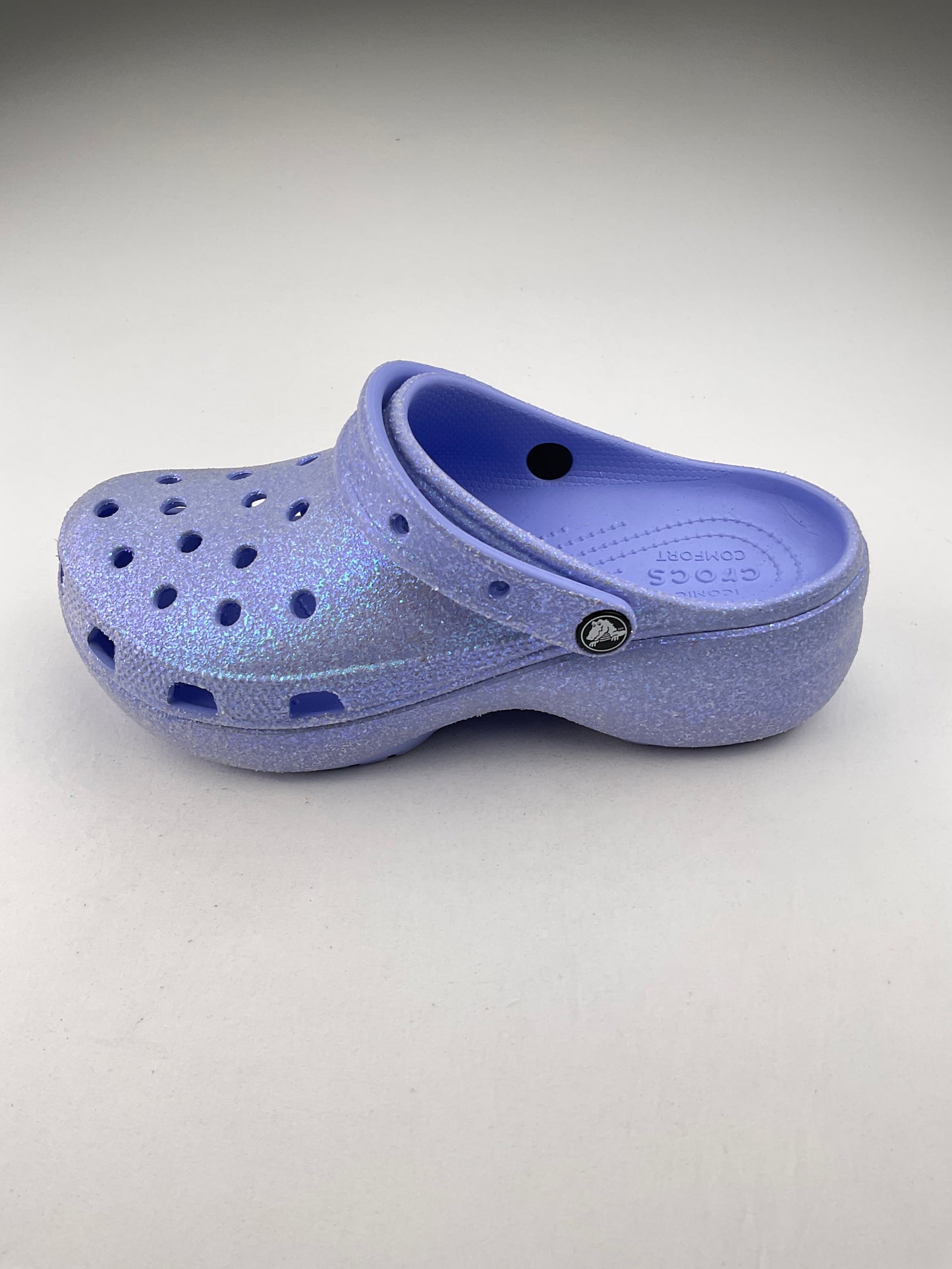 Sandalia Morado de Brillo Crocs