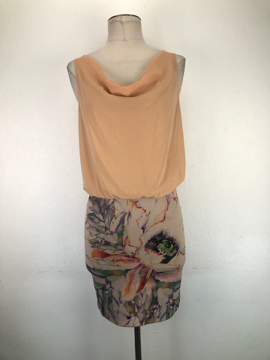 Vestido  Crema Benefit