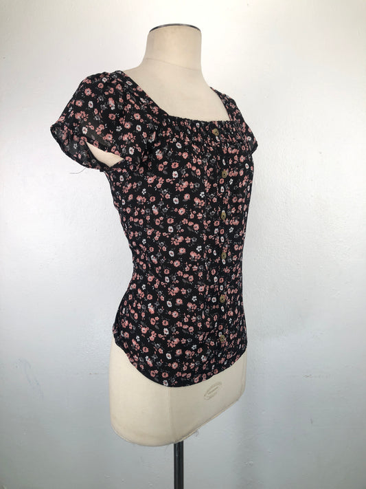 Blusa Negro de Flores No Boundaries