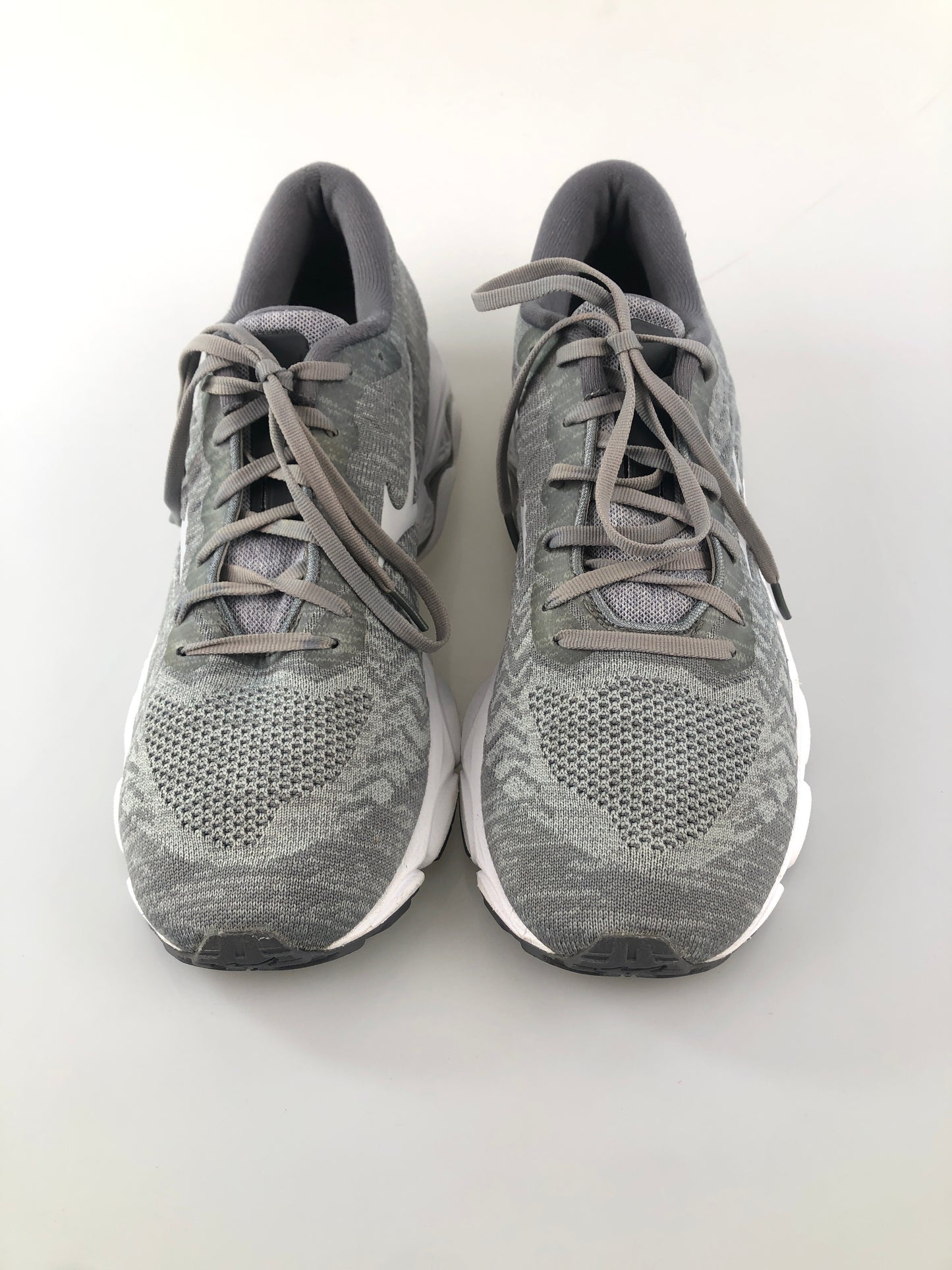 Tenis Gris Deportivo Wave Inspire