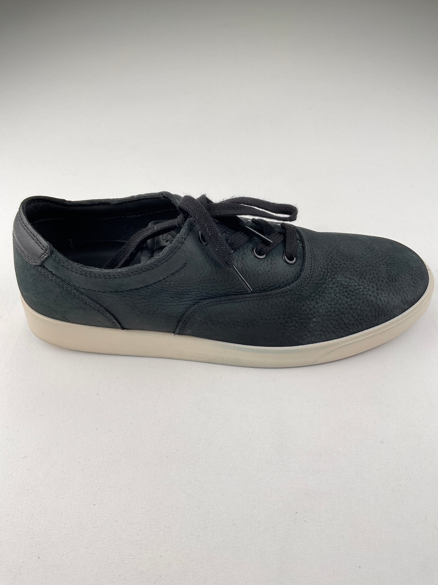 Tenis Negro Ecco