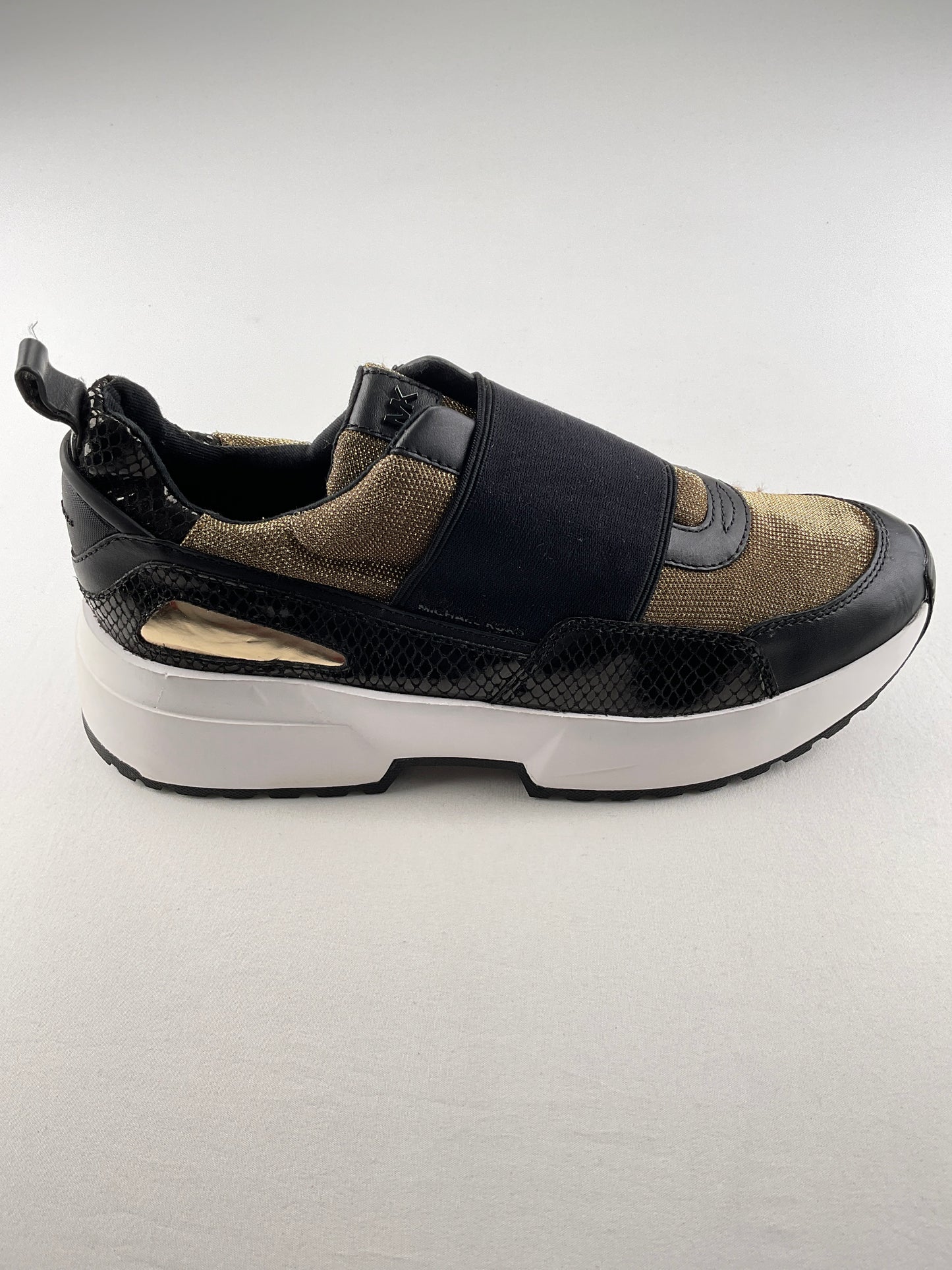 Tenis Negro Michael Korks