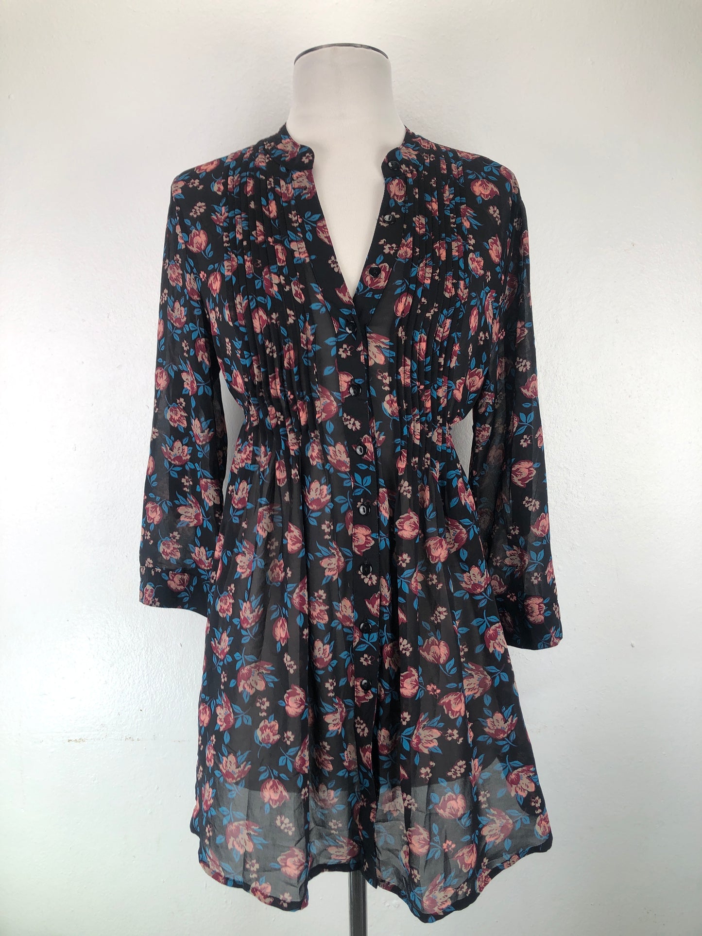 Blusa Negro Floral American Rag Cie