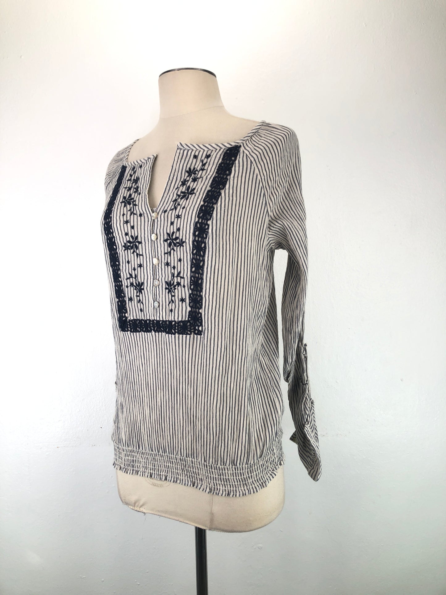 Blusa Gris de Rayas Yessica