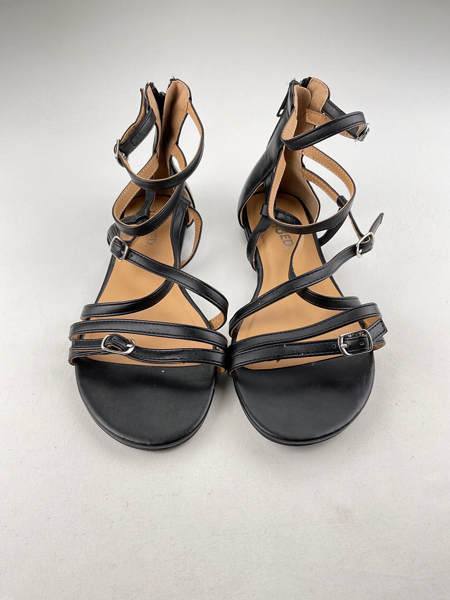 Zapatilla Negro Unr8ed
