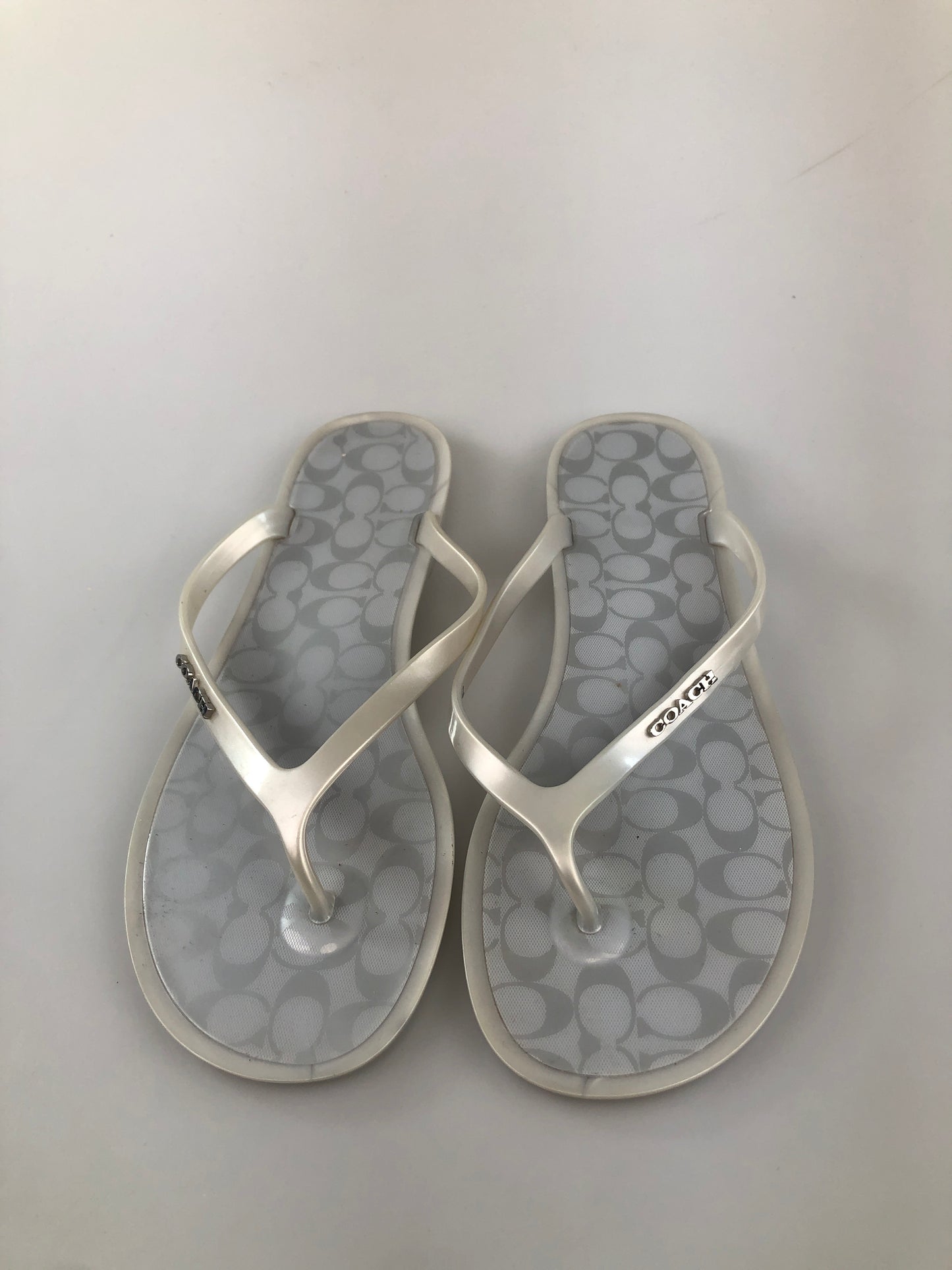 Sandalia Gris Coach