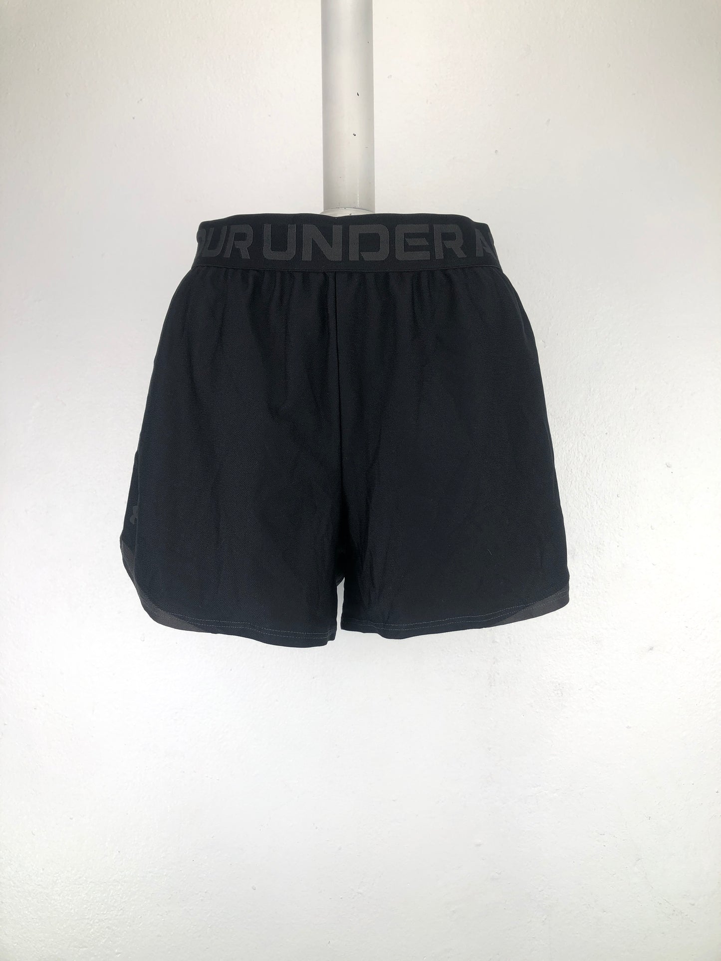Short Negro Under Amour