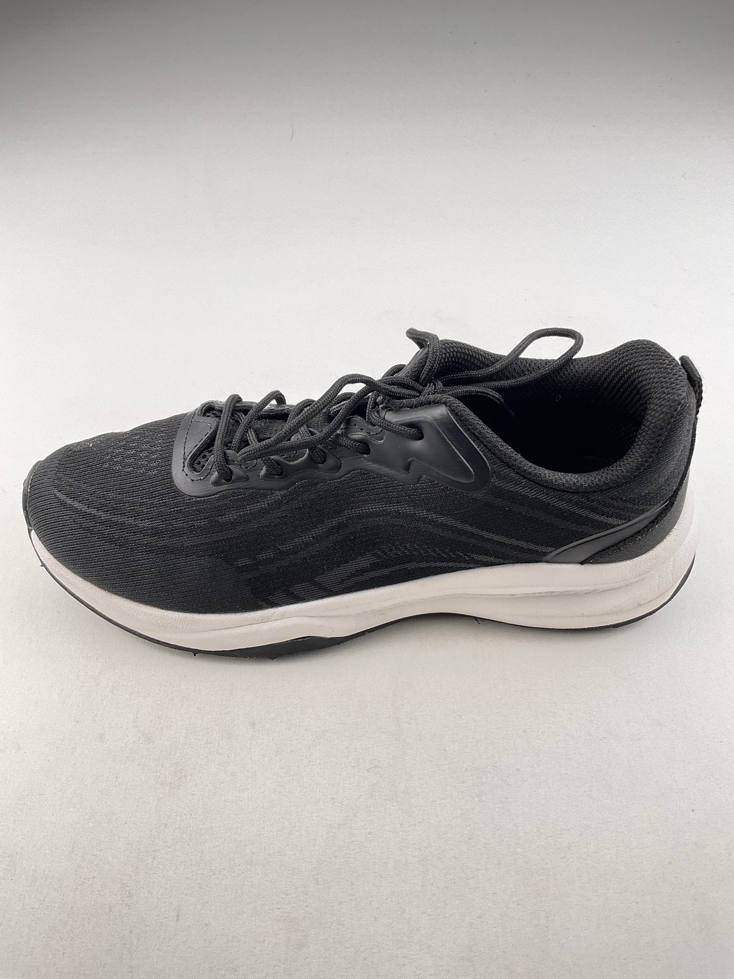 Tenis Negro Deportivo Khombu
