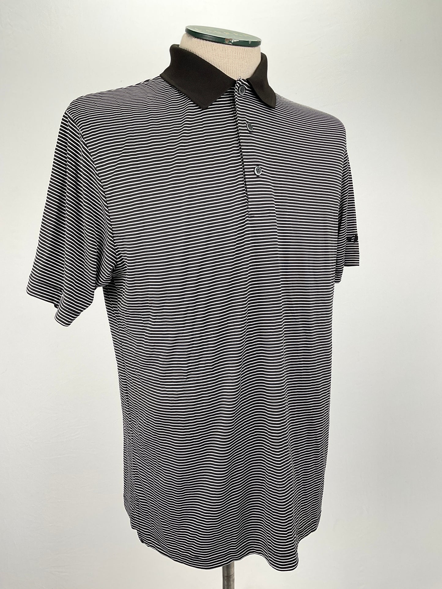 Camiseta Negro de Rayas Deportivo Grand Slam
