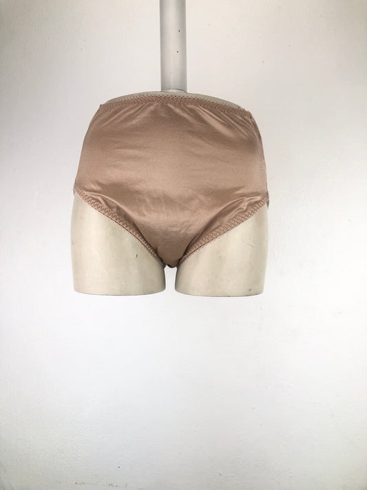 Panti Nude Vassarette