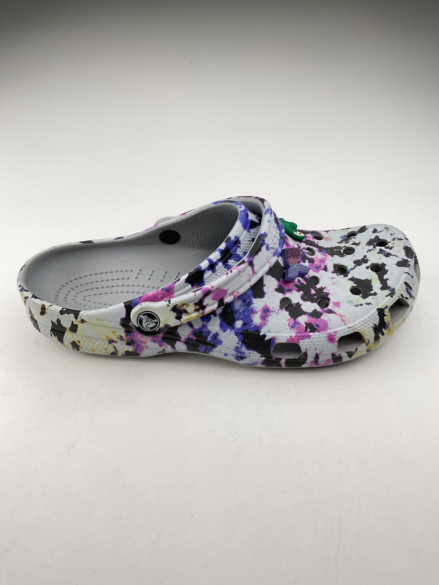 Sandalia Multicolor Crocs