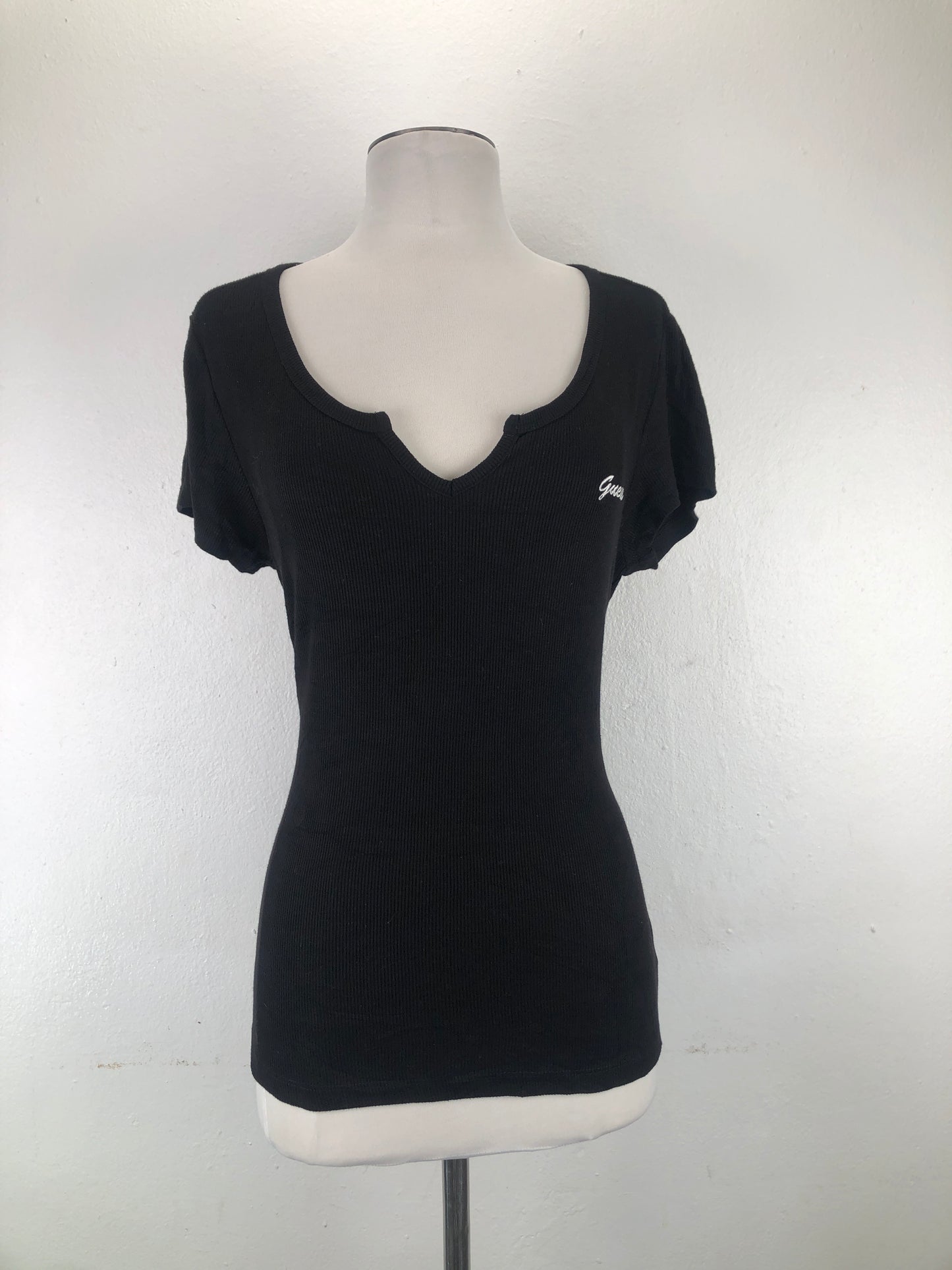 Camiseta Negro Guess