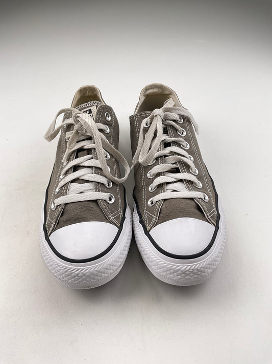 Tenis gris converse