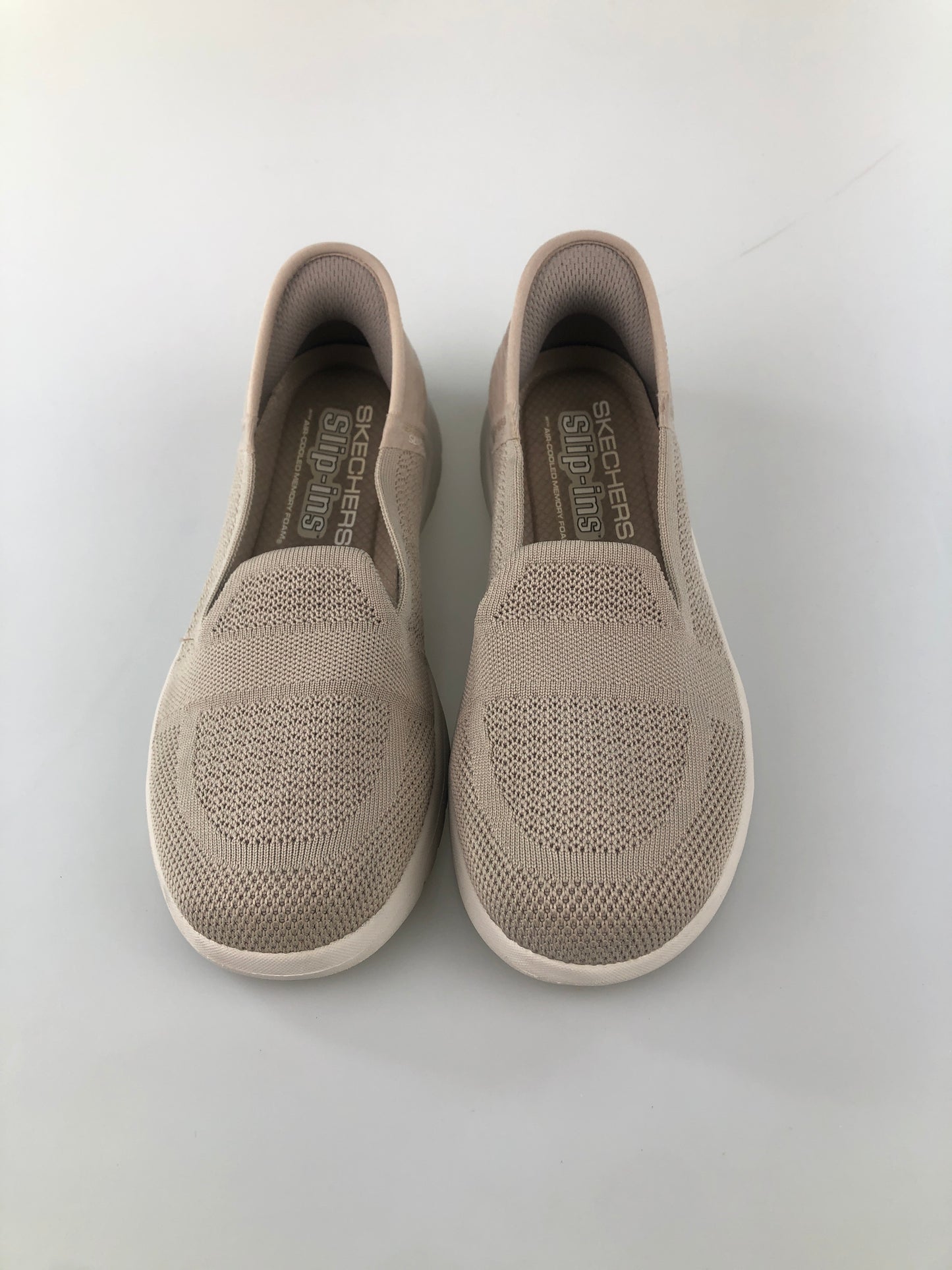Alpargata Crema Skechers Slip ins