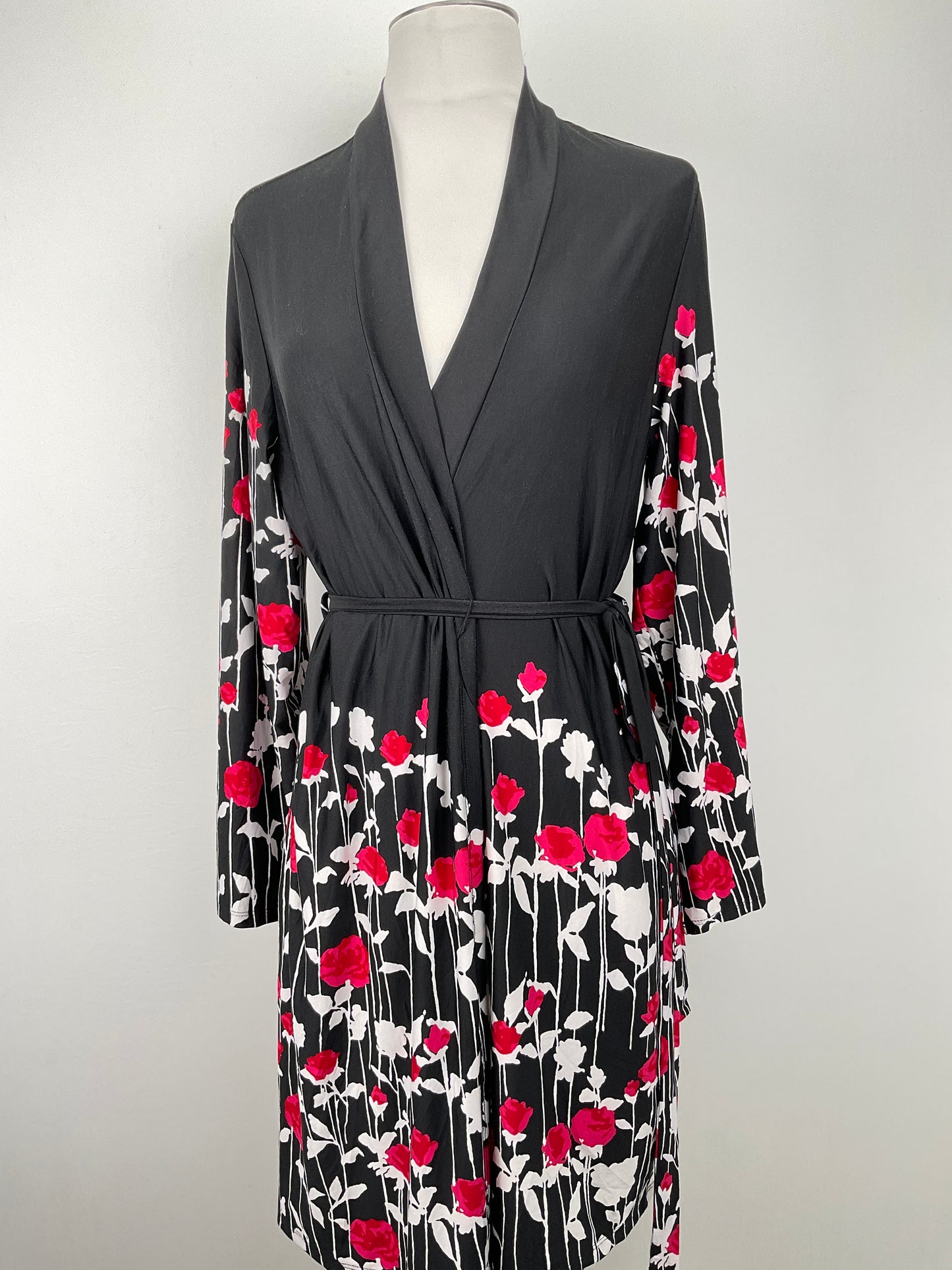 Vestido Negro Floral Linea Donatella