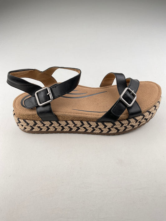 Zapatilla Negro Plataforma Aetrex