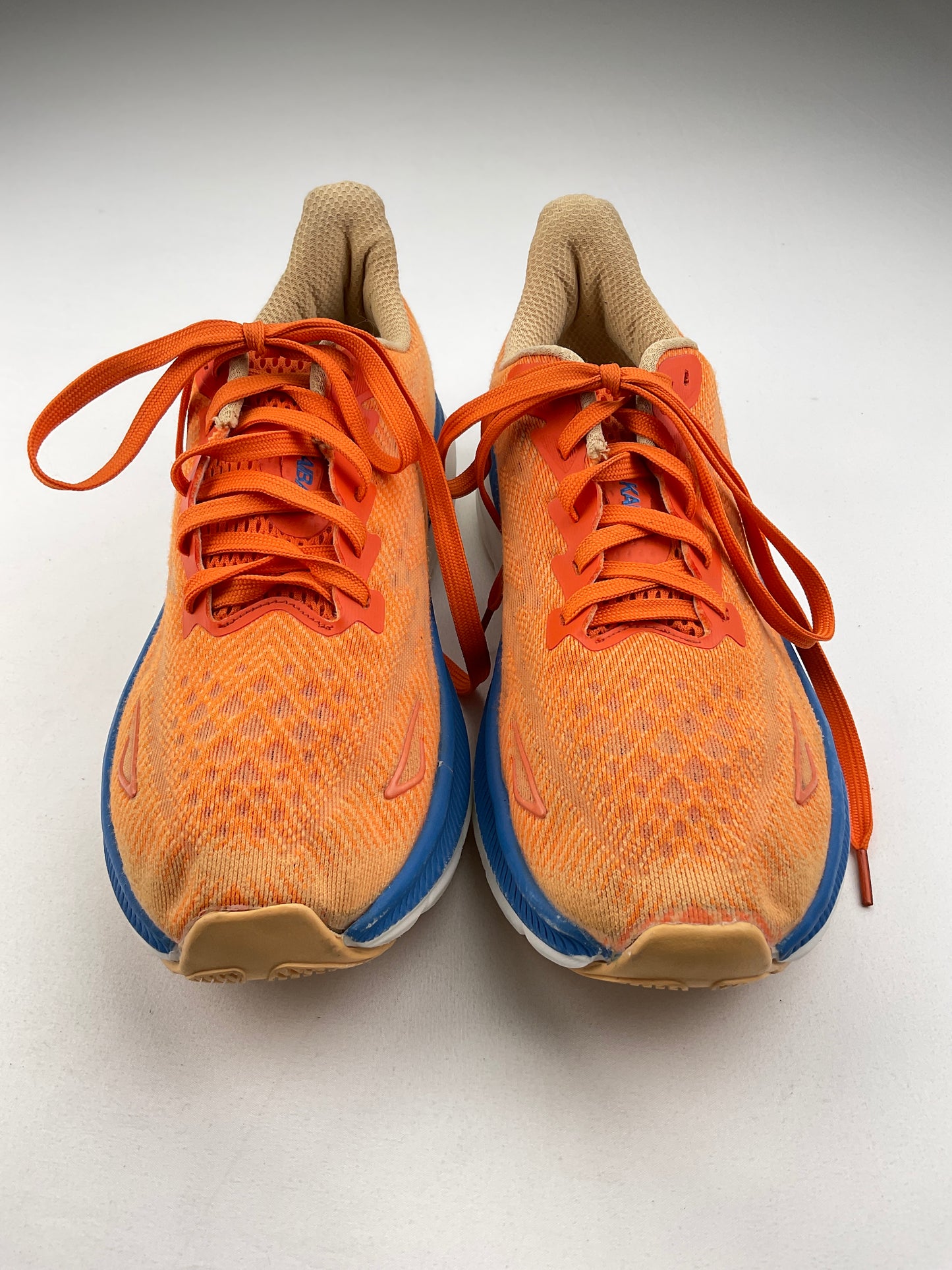 Tenis Naranja Deportivo Kaiba