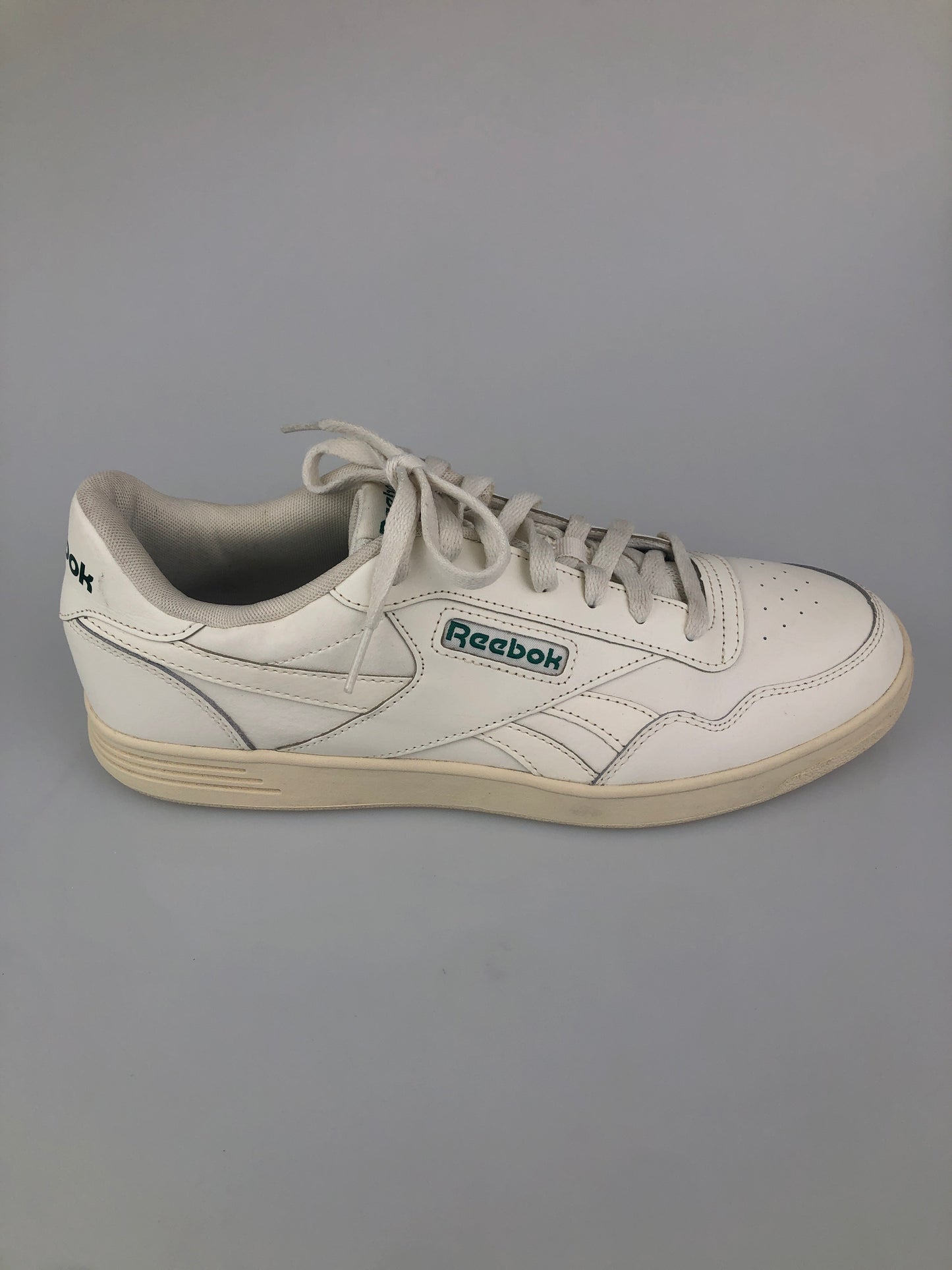 Tenis Beige Reebok