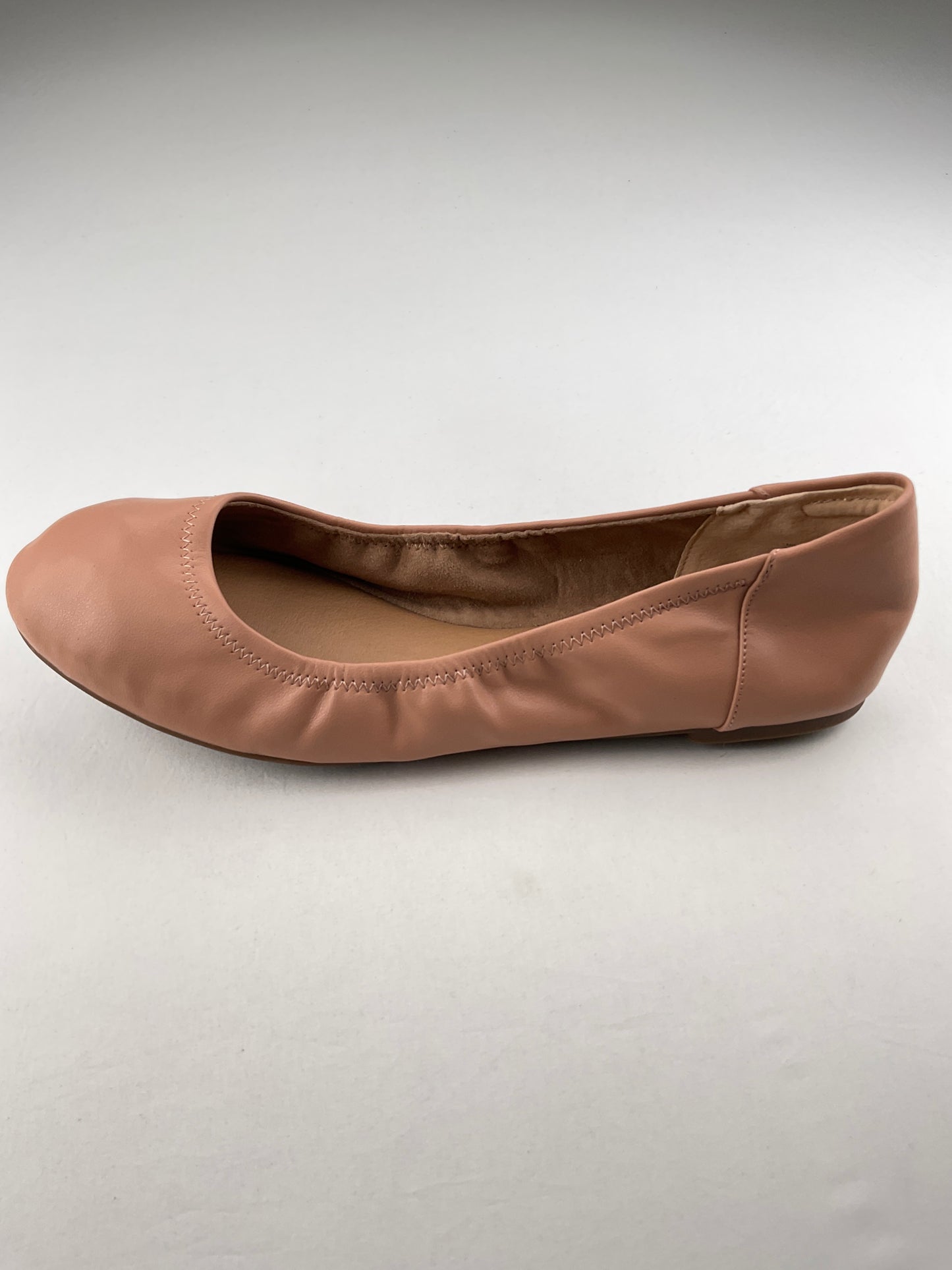 Zapatos Crema Amazon Esssentials