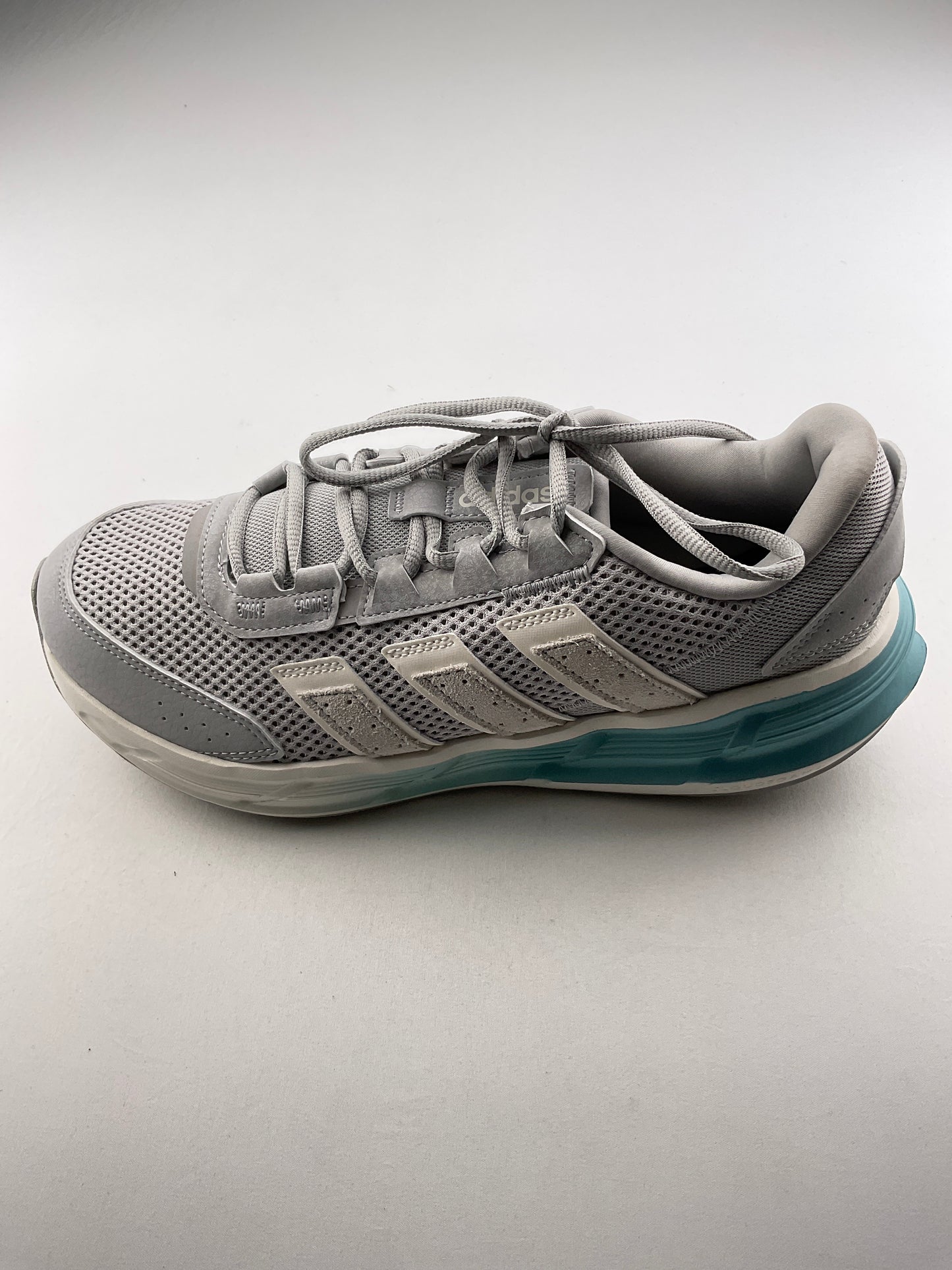 Tenis Gris Deportivo Adidas