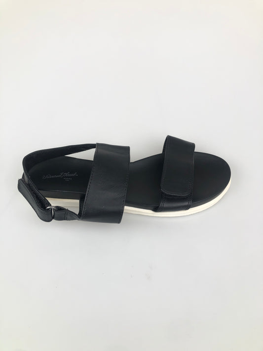 Sandalia Negro Universal Thread