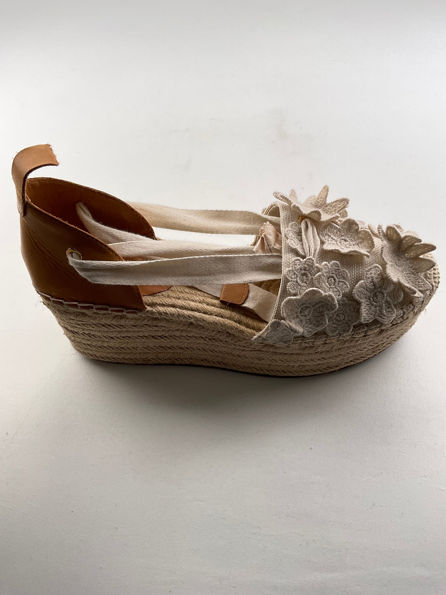 Zapatilla Crema Plataforma Vince Camuto