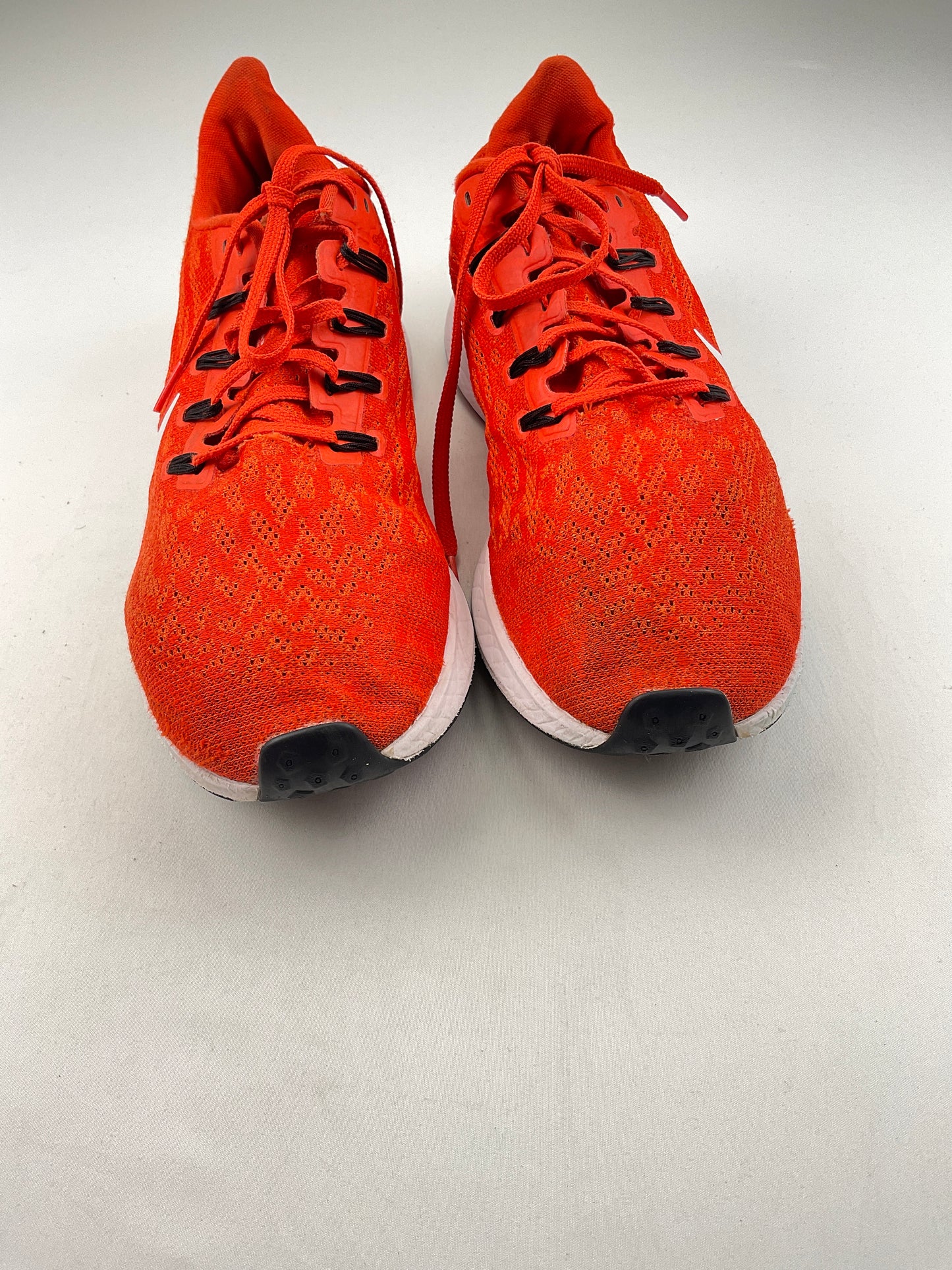 Tenis naran deport Nike