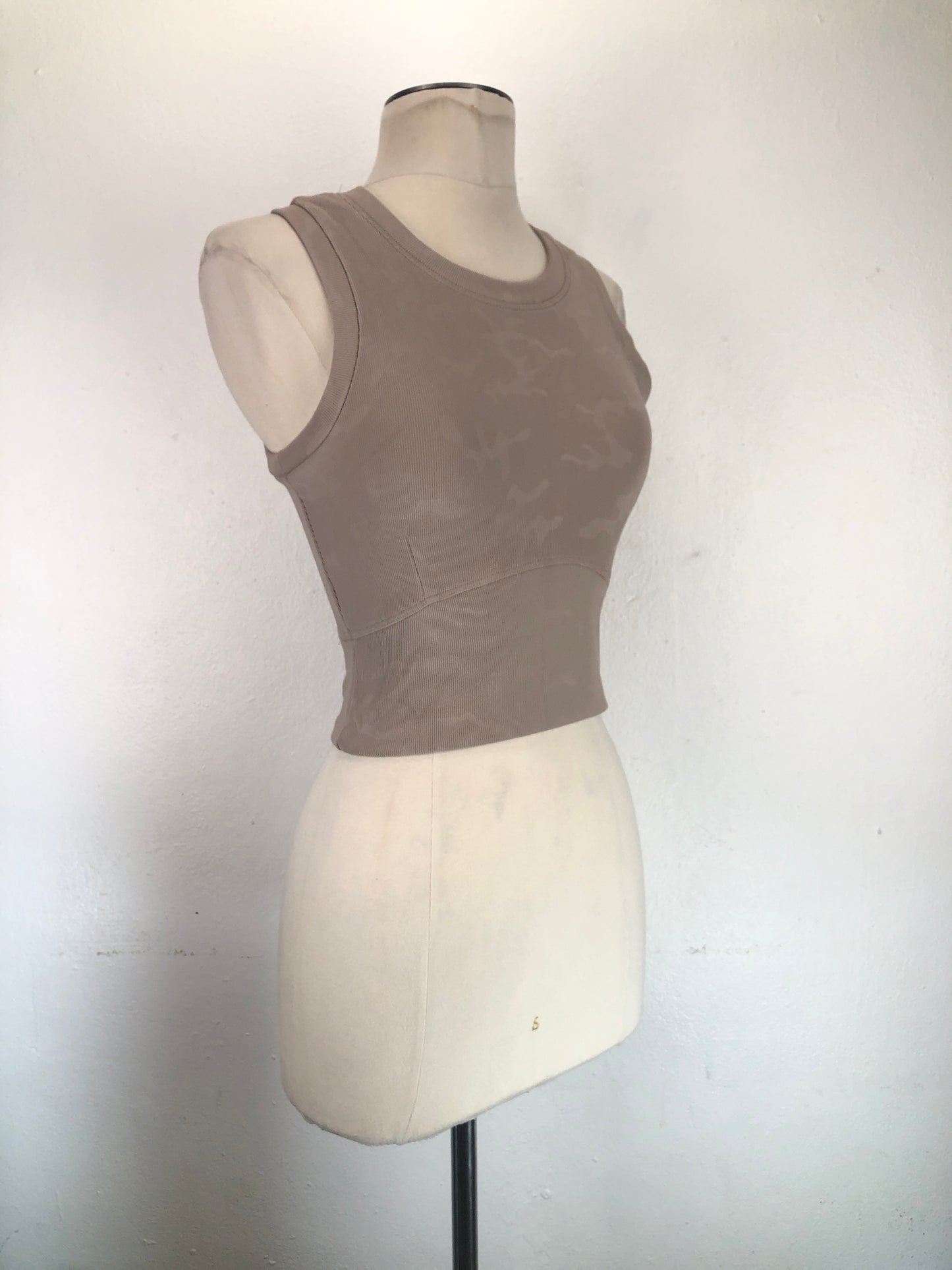 Blusa Crema Move Theology