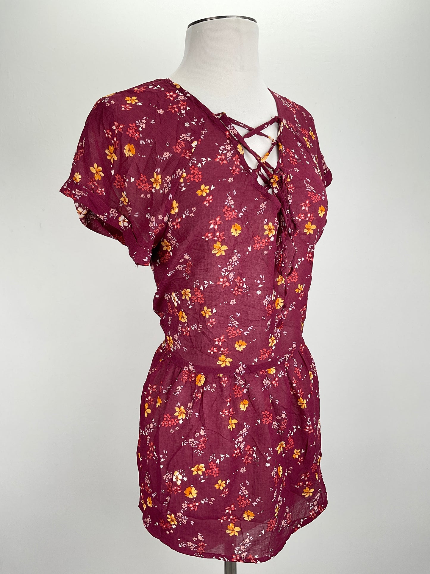 Blusa Rojo vino Floral Xhilaration