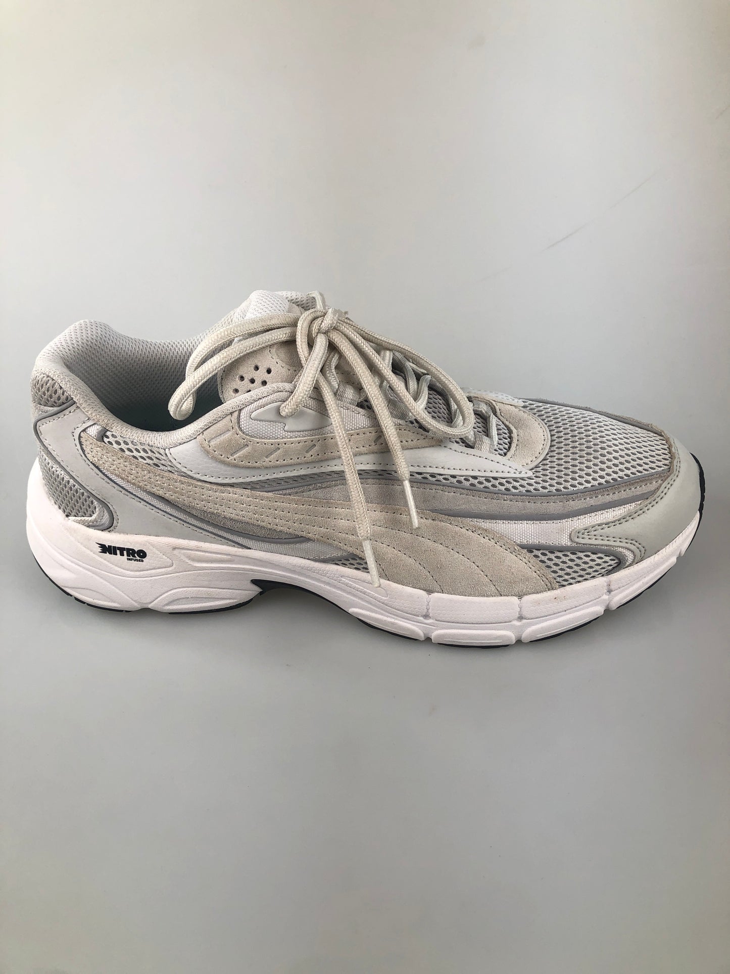 Tenis Crema Deportivo Nitro