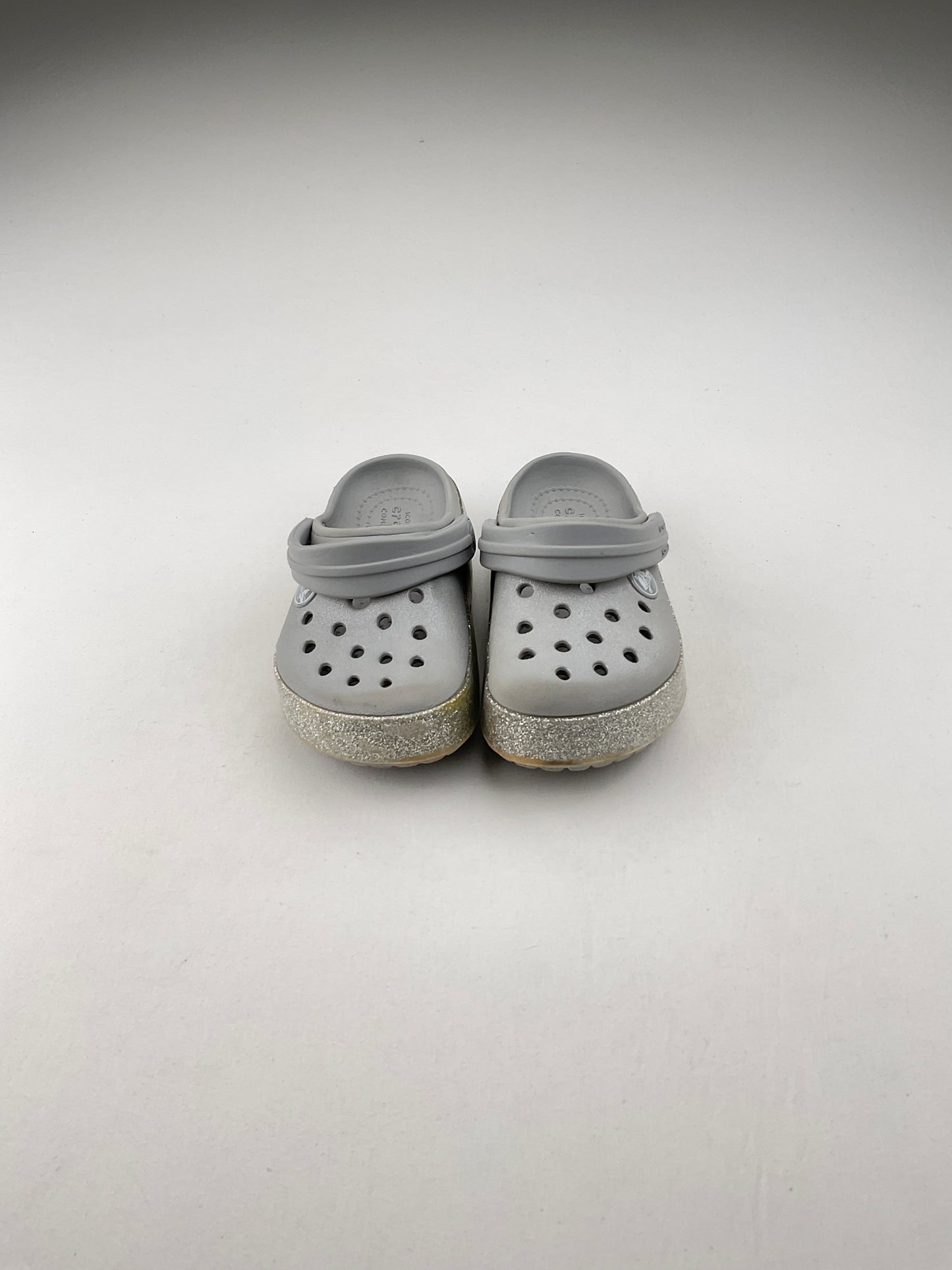 Sandalia Gris Crocs