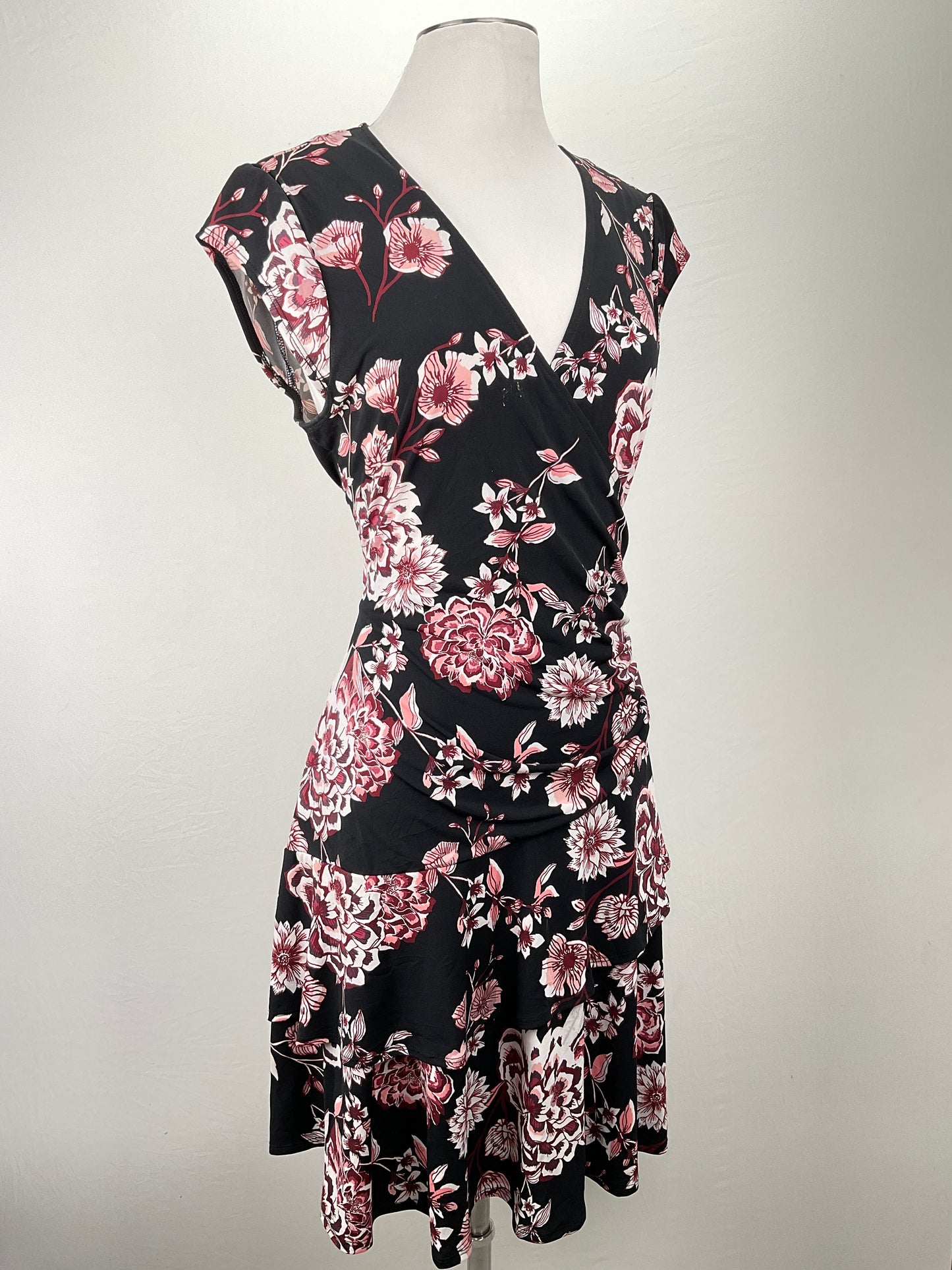 Vestido Negro Floral Signature