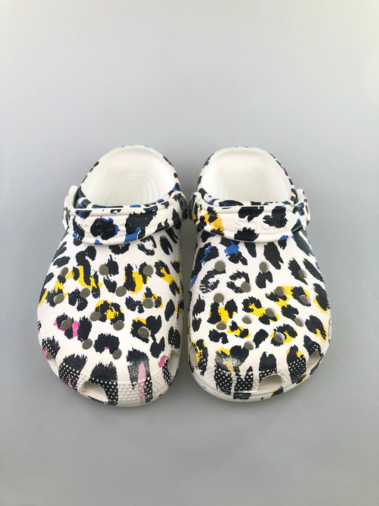 Sandalia Multicolor Crocs