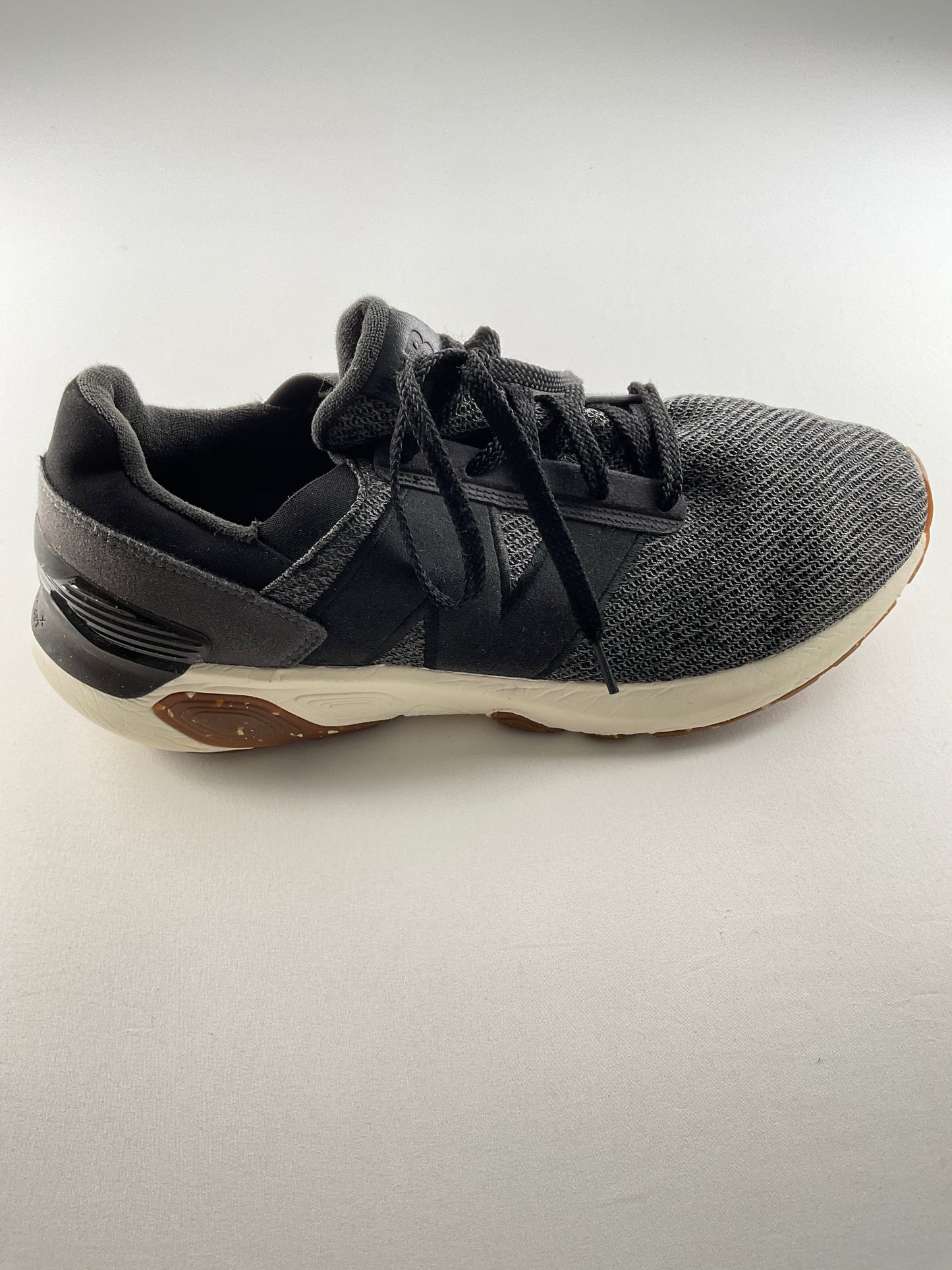Tenis Gris Deportivo New Balance