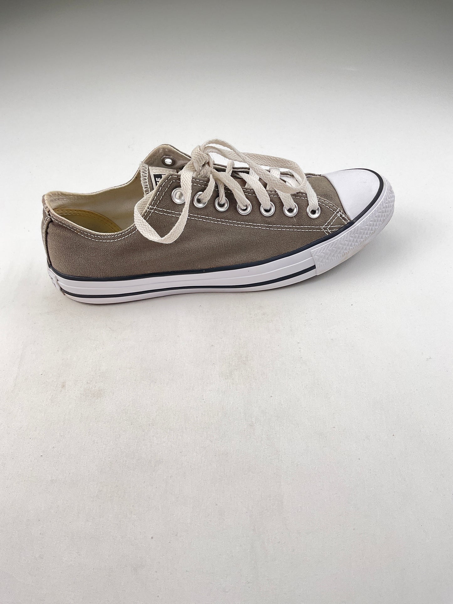 Tenis gris converse