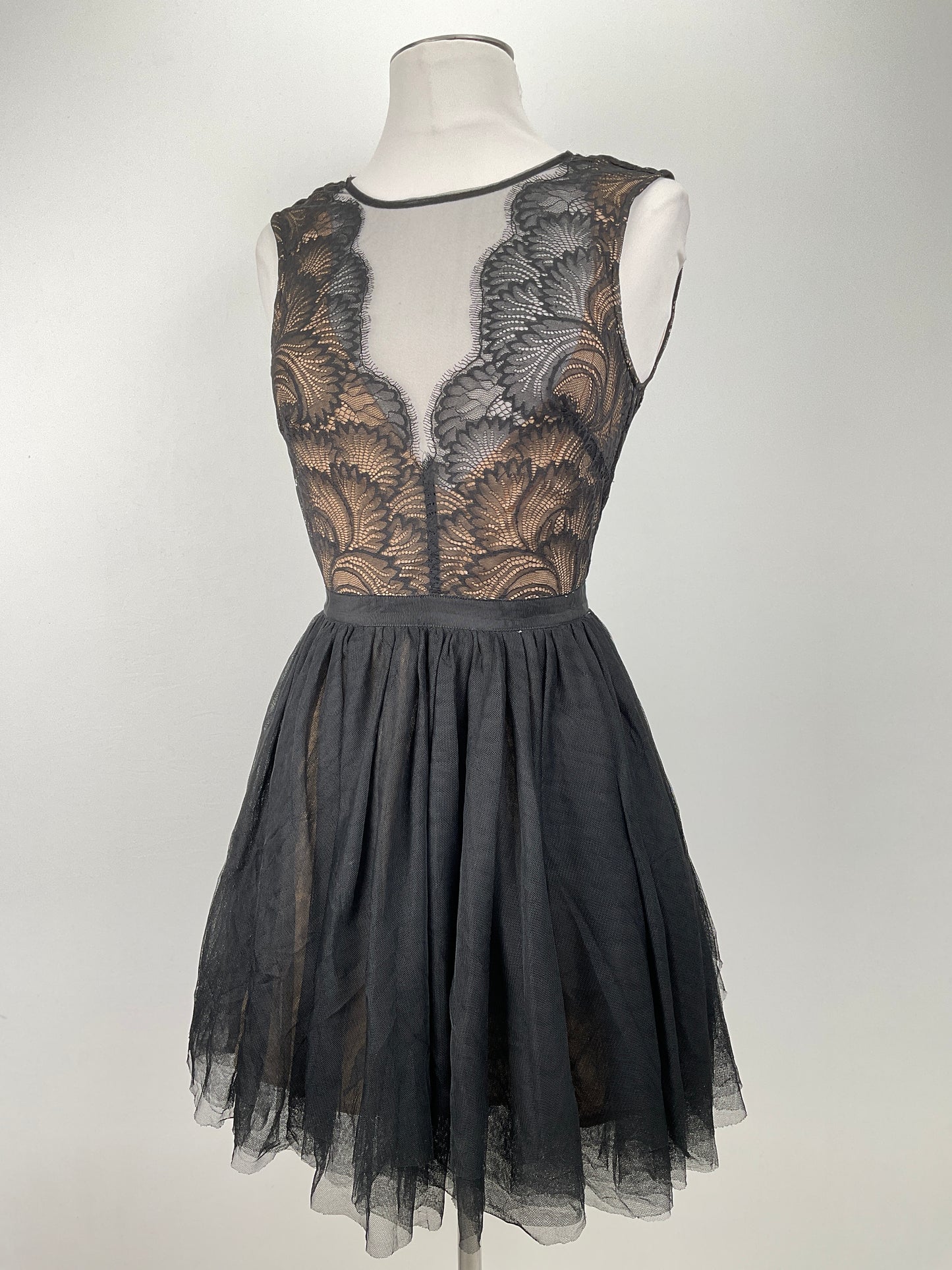 Vestido Negro Floral Bebe