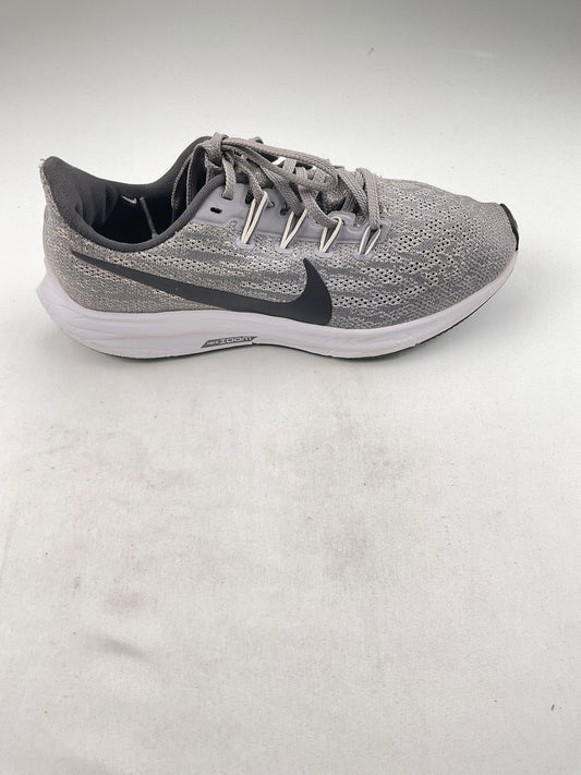 Tenis gris Nike ZOOm