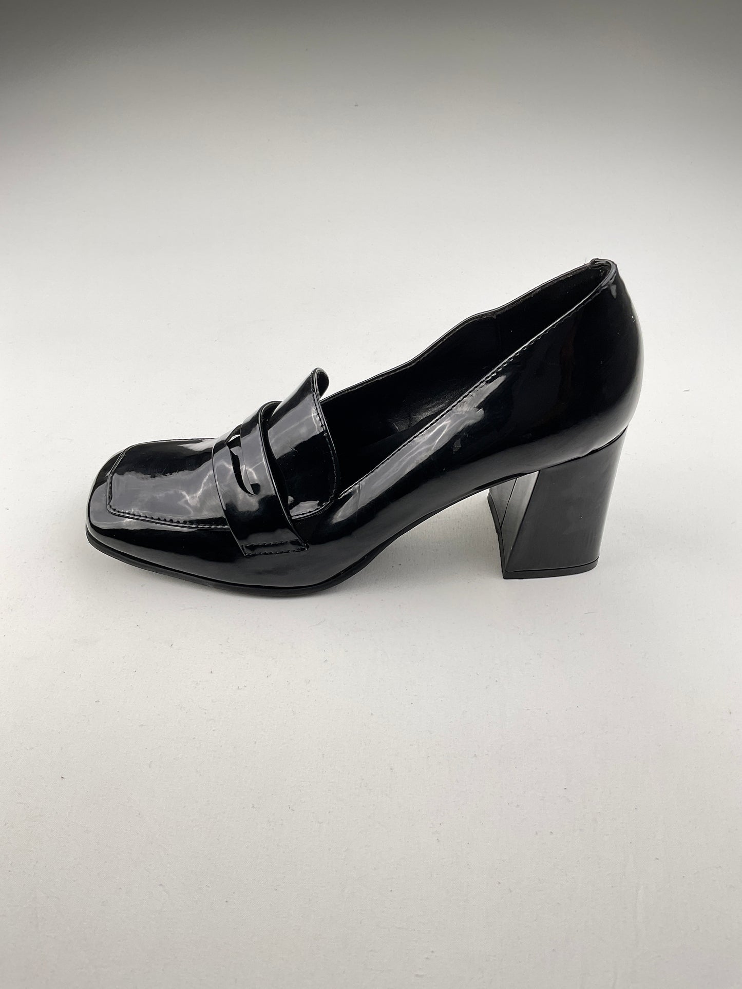 Zapatos Negro de Tacón Unisa