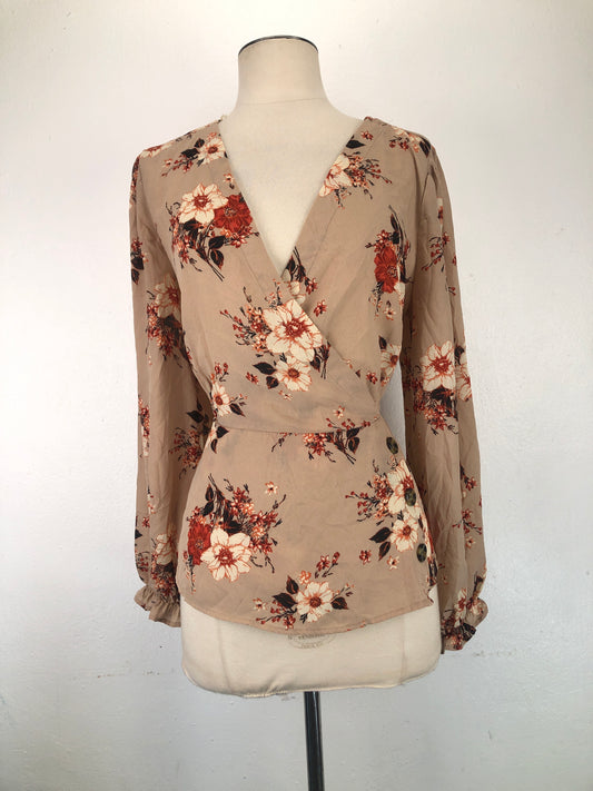 Blusa Crema Floral Gravefonie