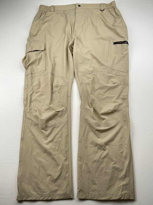 Pantalon Crema Deportivo Designed