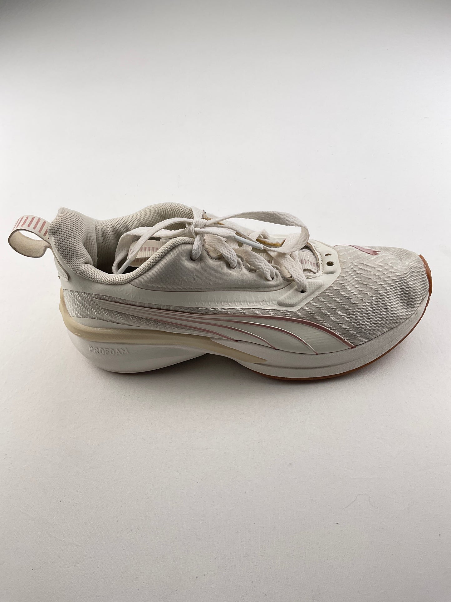 Tenis Crema Deportivo Puma