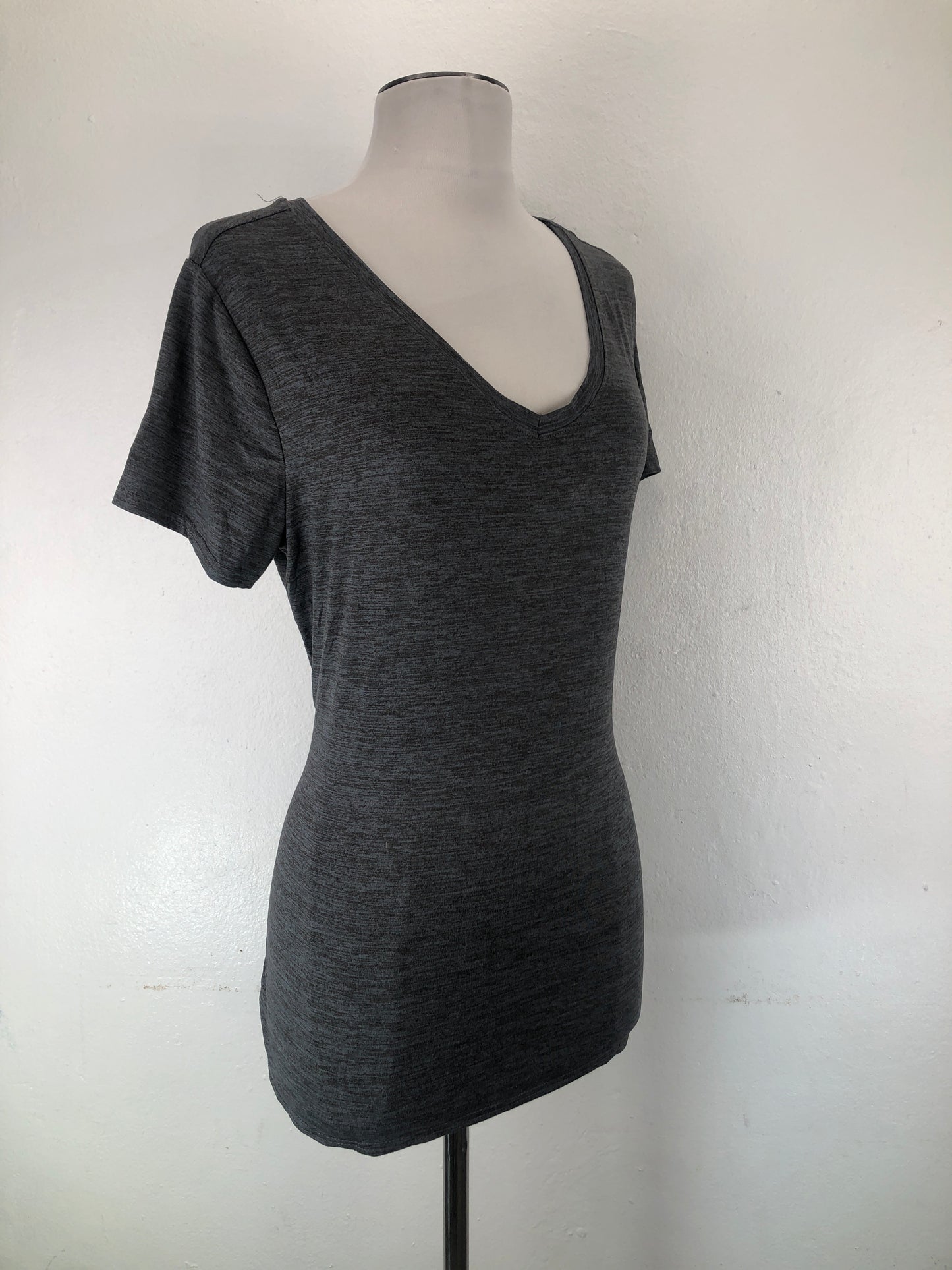 Camiseta Gris Amazon Essentials