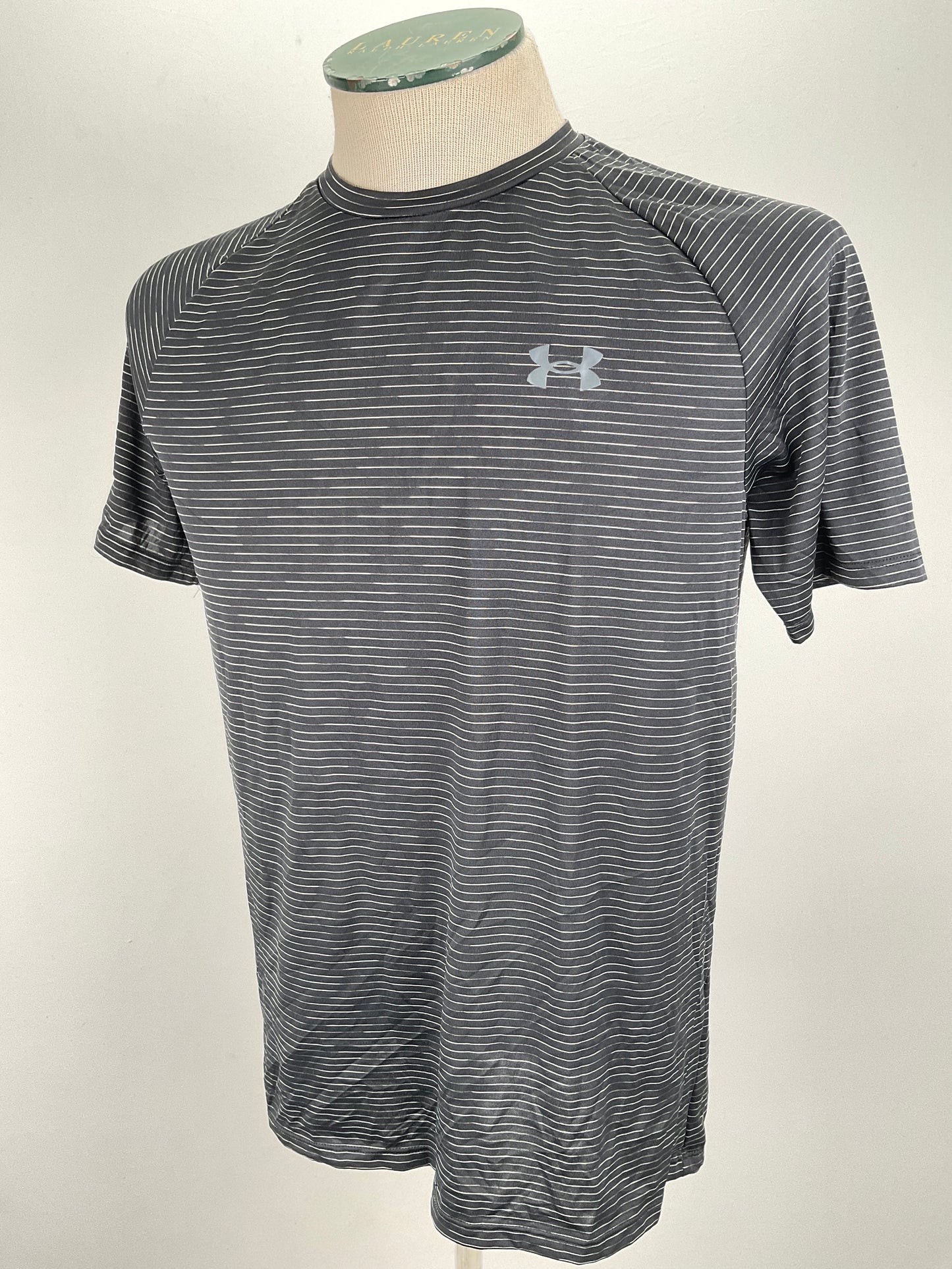 Camiseta Negro de Rayas Under Armour