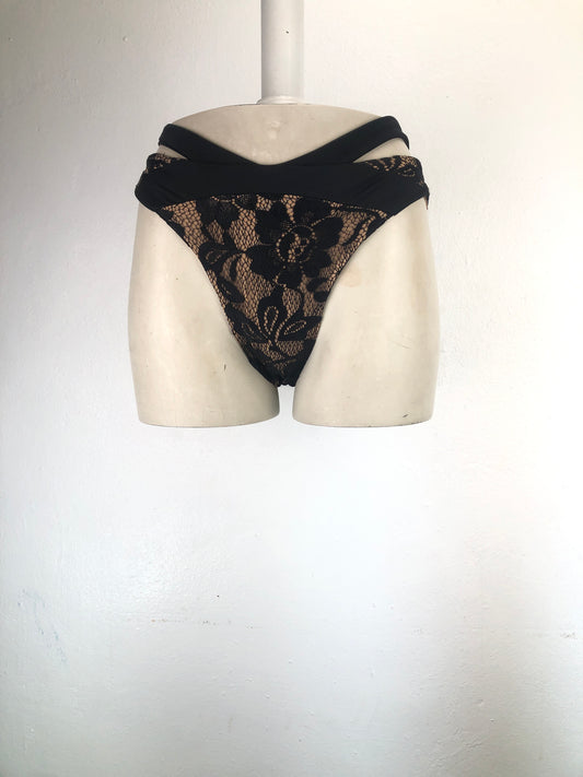Panti Negro De Flores Luna